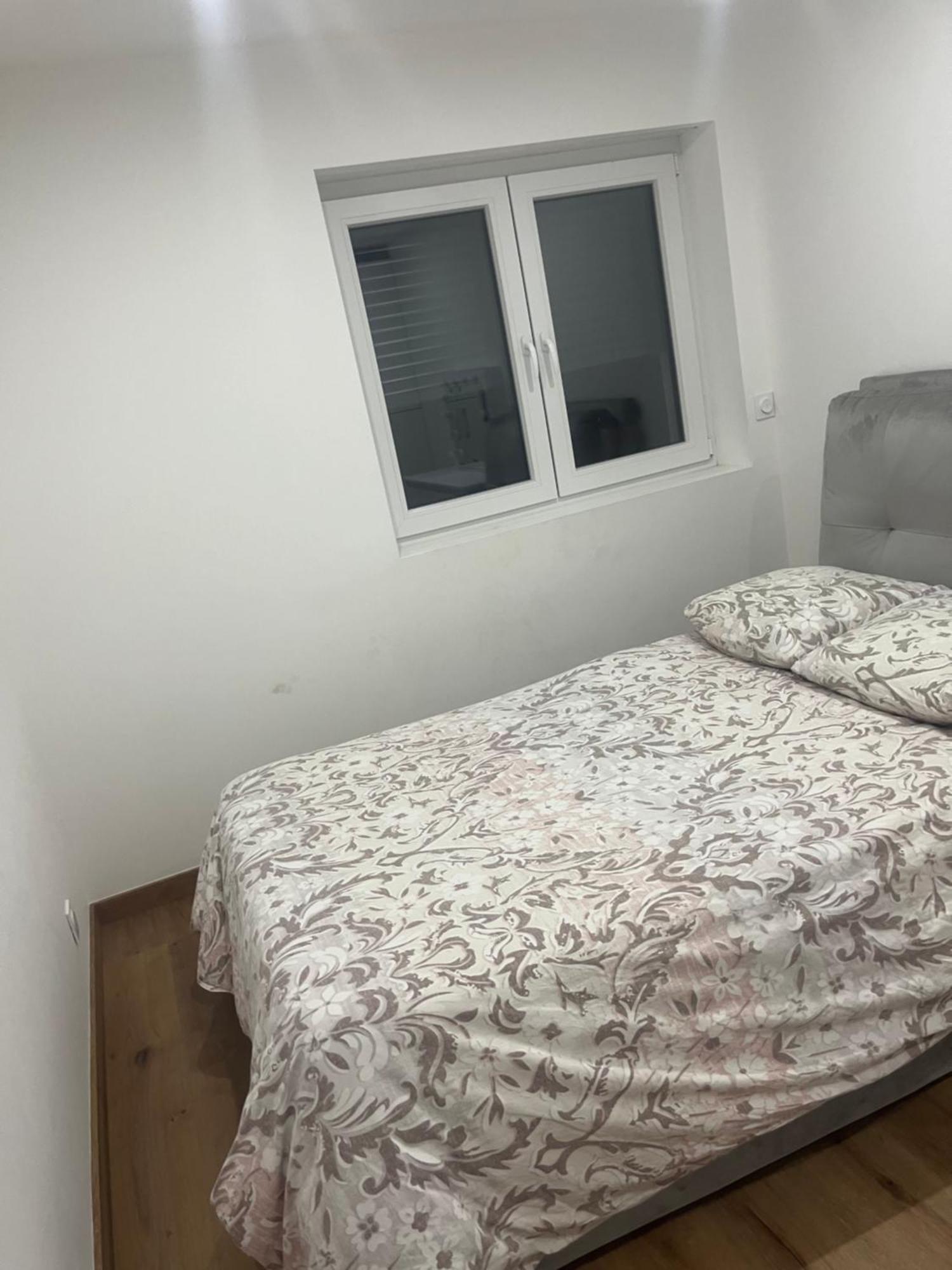 A Apartment Fillinges